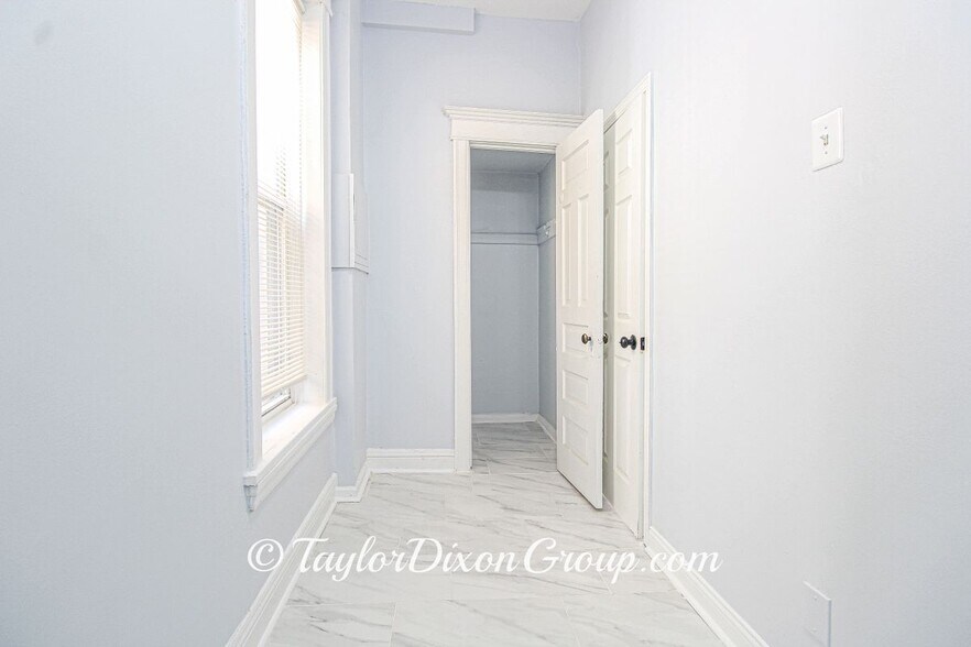 Building Photo - 5409 S Indiana Ave