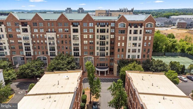 Building Photo - 485 Harbor Side St