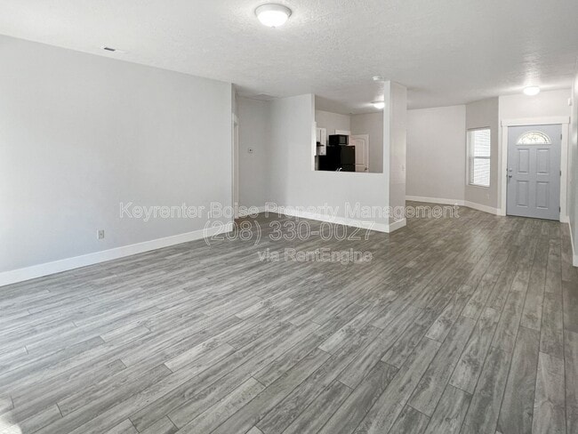 Building Photo - 1691 E Daulby St