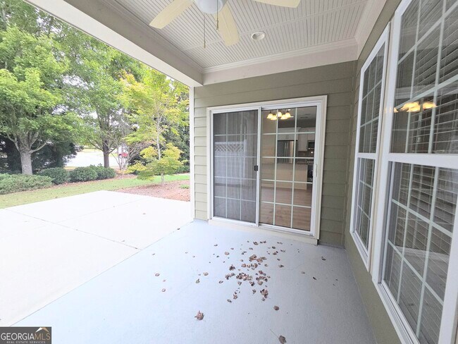 Building Photo - 6105 Longleaf Dr