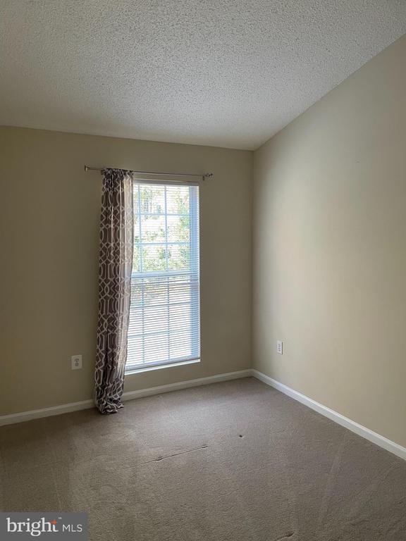 Building Photo - 7140 Westfield Ct