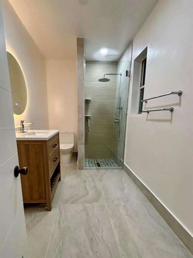 Building Photo - 6900 SW 104th St