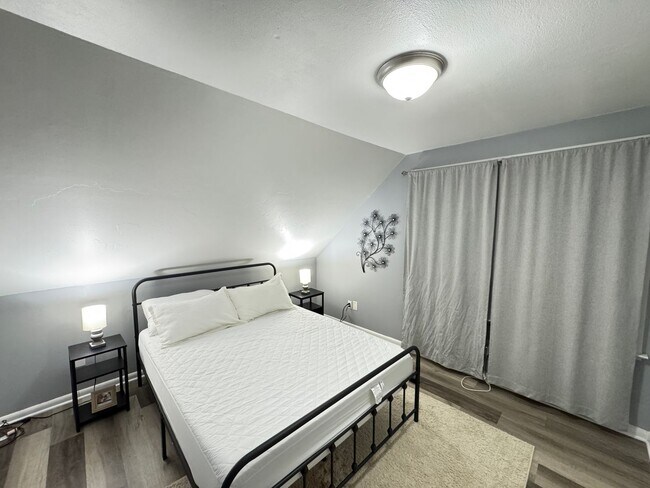 Building Photo - 23 Pond Lily Ave