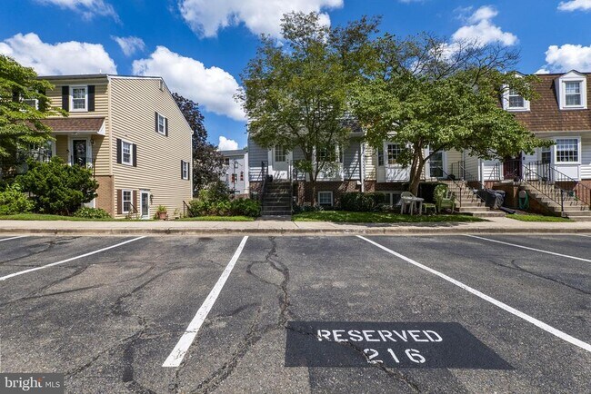 Building Photo - 124 Barnsfield Ct