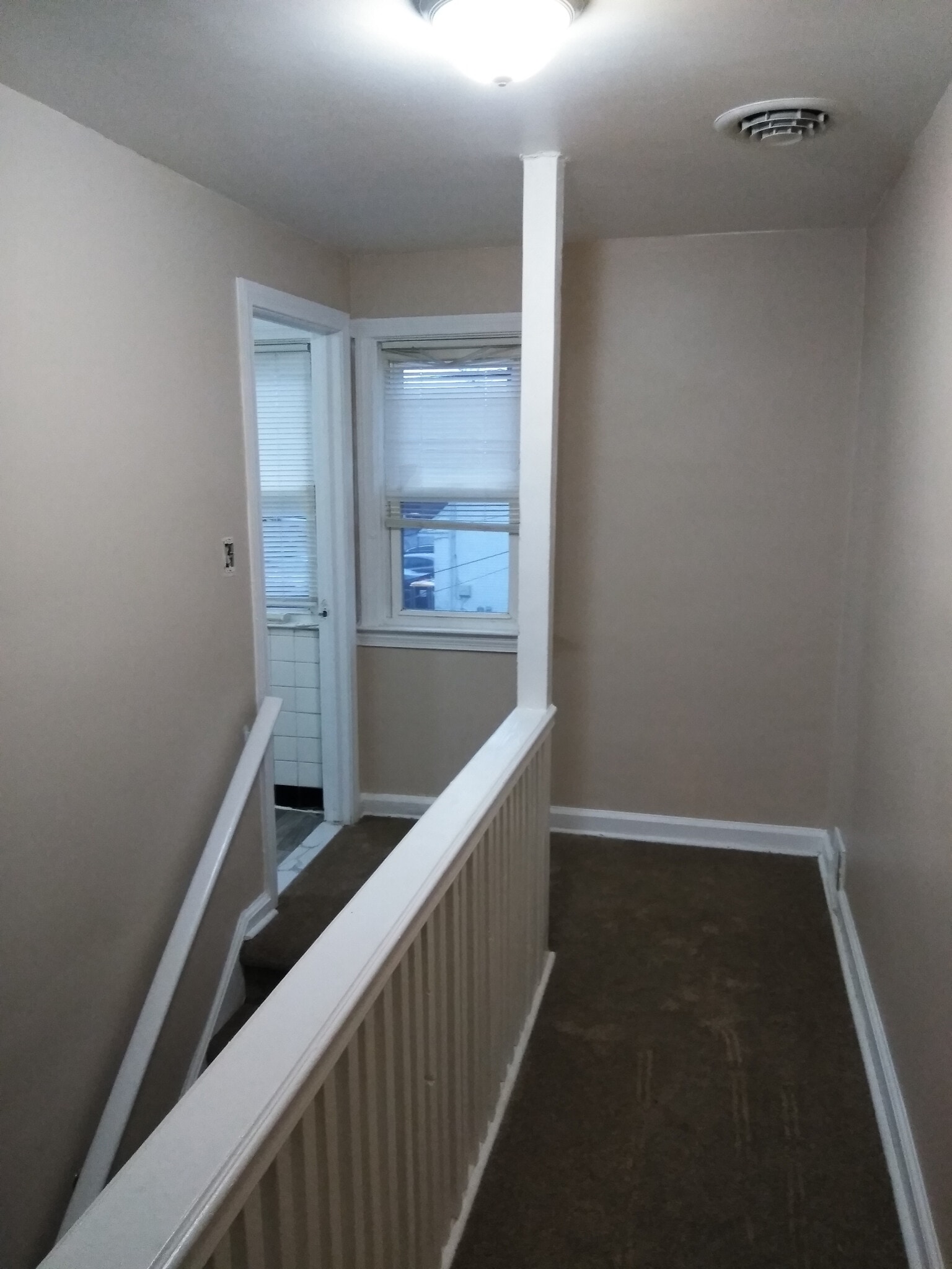 upstairs hall/bathroom doorway - 19 N Pennewell Dr