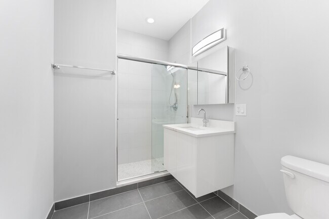 Building Photo - 1546 W Jonquil Terrace