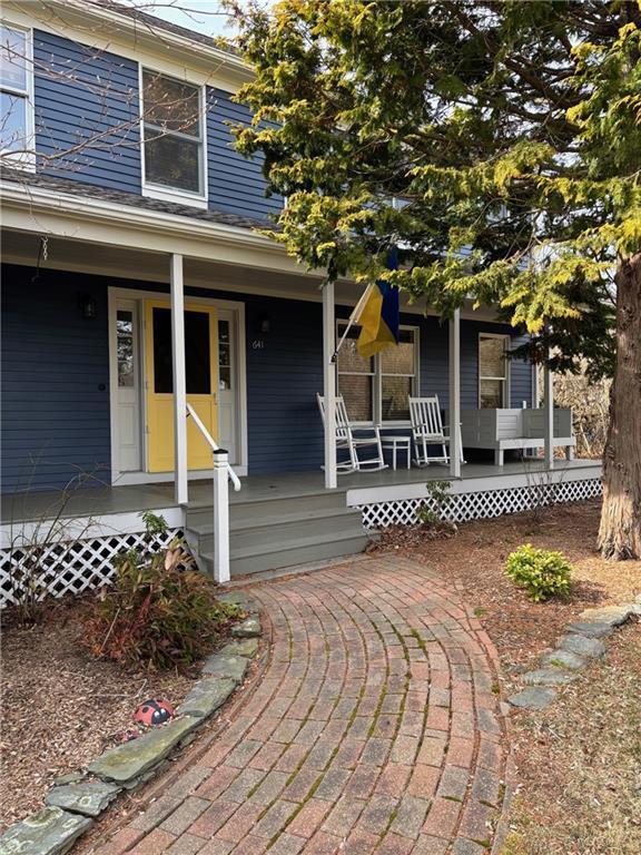 Building Photo - 641 Middle Rd