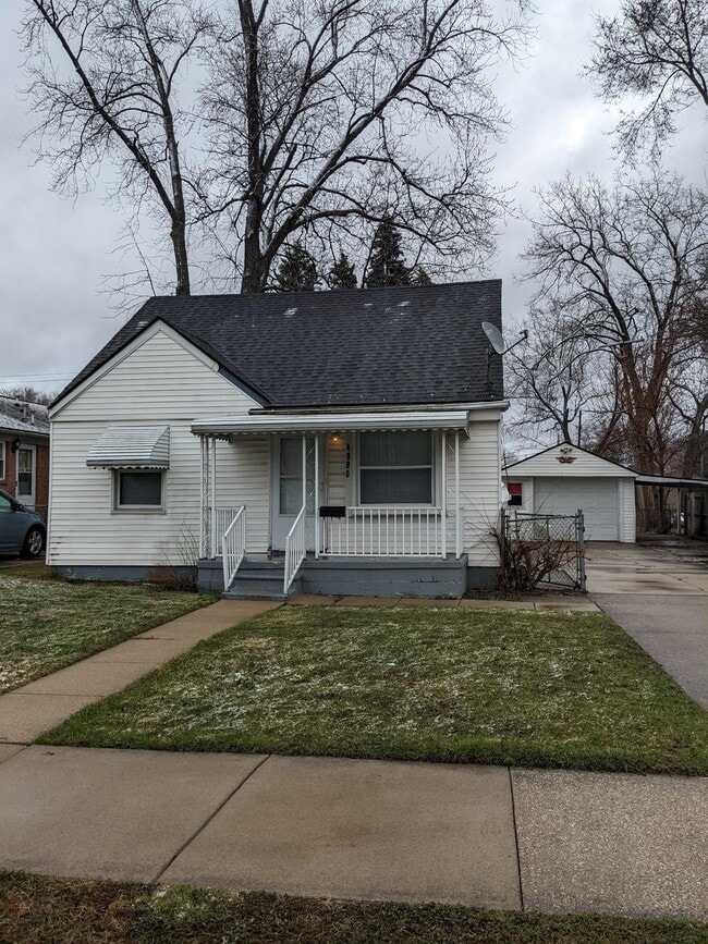 Building Photo - 4995 Jackson St