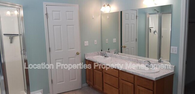 Building Photo - 4412 W 24th Pl