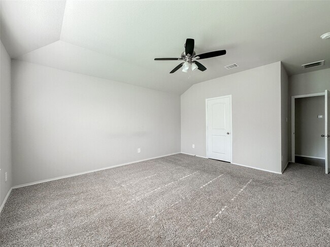 Building Photo - 40507 Birch Shadows Ct