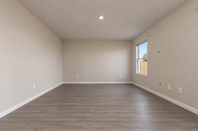 Building Photo - 68 Rd 51026