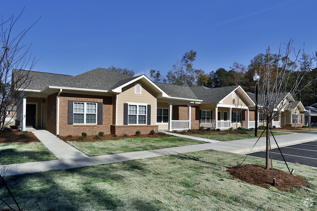 Primary Photo - Pinewood Village Apartments