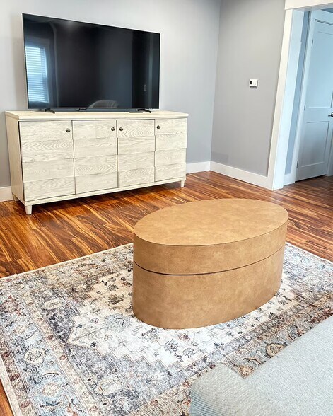 Building Photo - 22 Allessio St