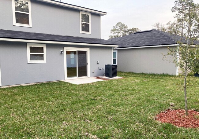 Building Photo - Roomy 3BR Home in NW Jacksonville – 2.5 Ba...