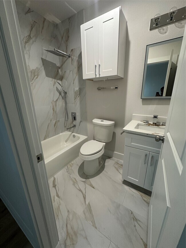 Building Photo - 4513 Reed Rd