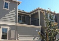 Building Photo - Two Bedroom Townhouse Style Apartment with Garage - Northwest Santa Rosa