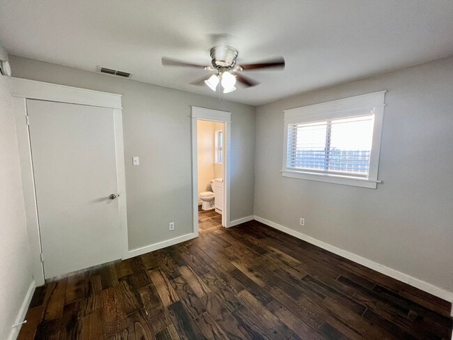 Building Photo - Application Received - **MOVE IN SPECIAL!*...