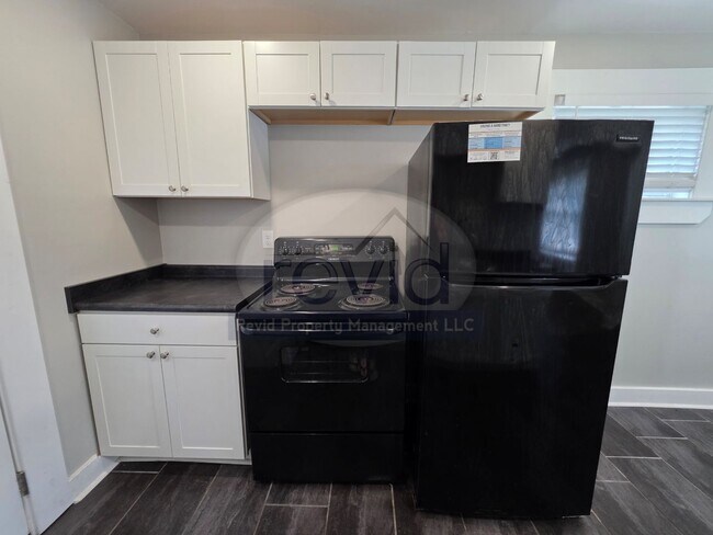 Building Photo - 3523 Barwood Cir