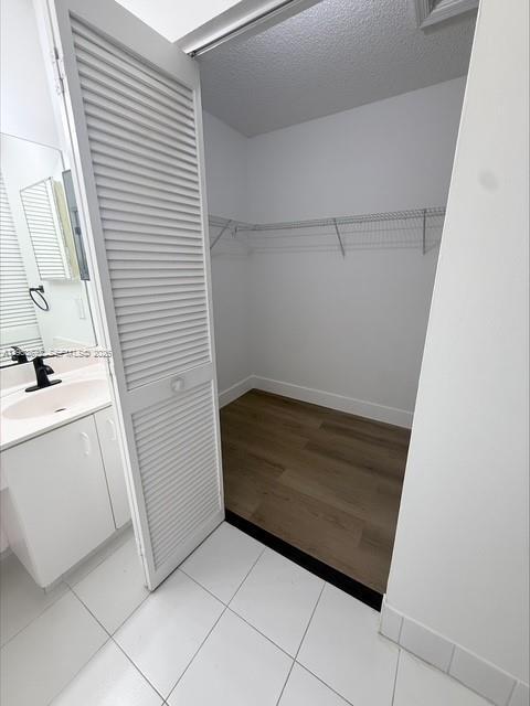 Building Photo - 6131 NW 43rd Ave