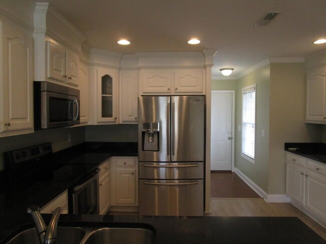 Building Photo - 6620 J J Roberts Dr