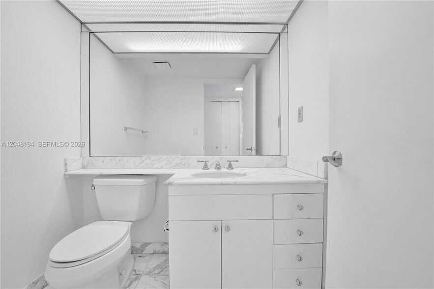 Building Photo - 19707 Turnberry Way