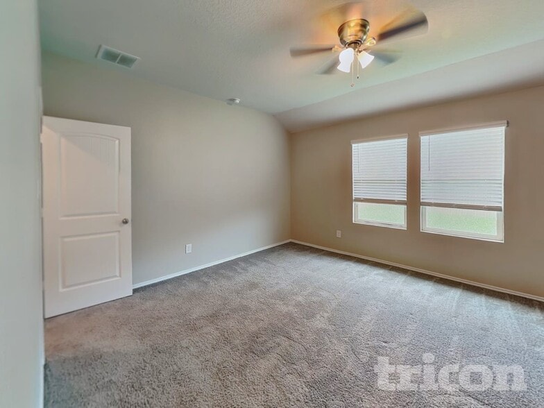Building Photo - 125 Moonrise Dr