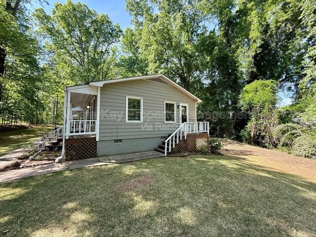 Building Photo - 345 Byrum St