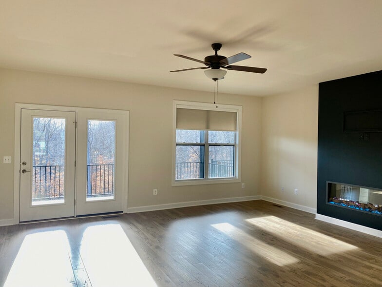 Building Photo - 2254 Fowler Cir