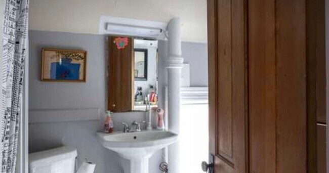 Building Photo - 1015 Cherokee Rd