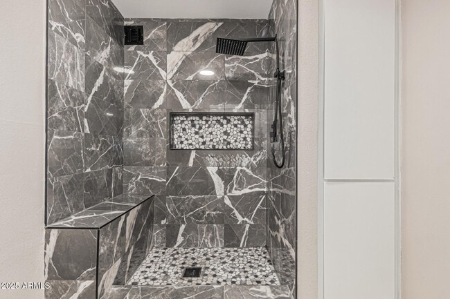 Building Photo - 10838 N 32nd Ln