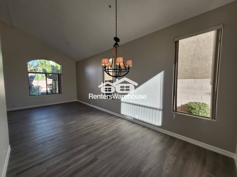 Building Photo - 9121 E Nittany Dr