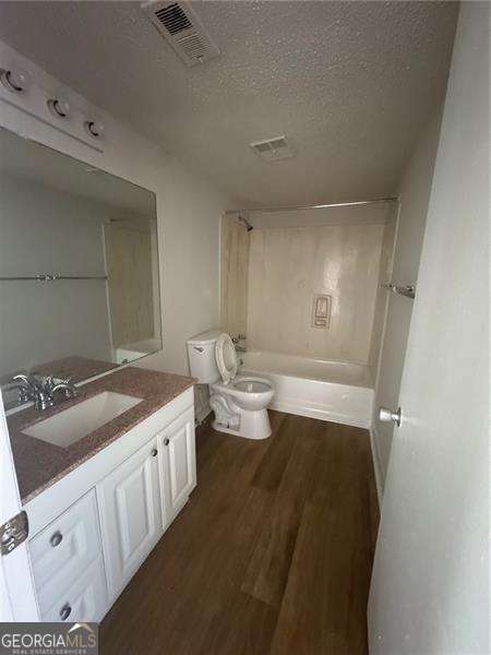 Building Photo - 3288 Covington Dr