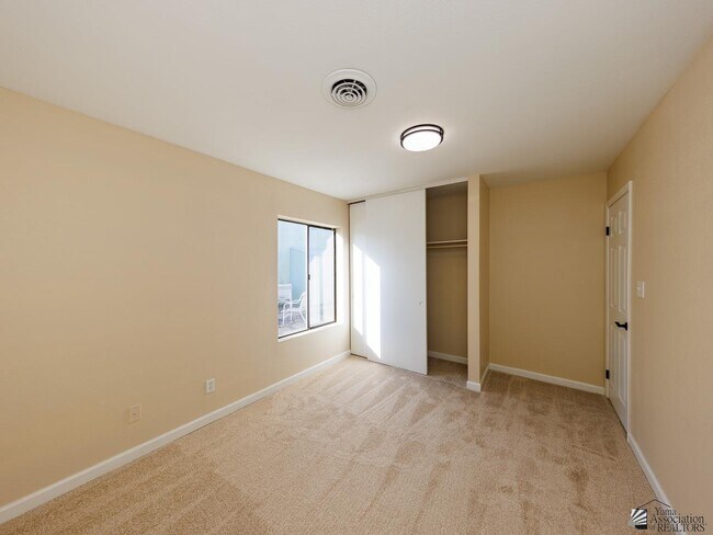 Building Photo - 12538 E Del Rico