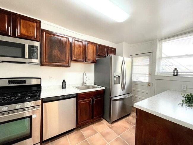 Building Photo - 7202 Lyndover Pl