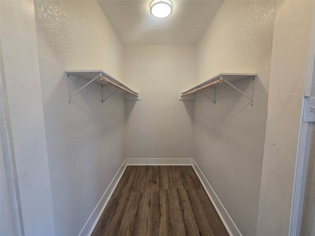 Building Photo - 725 Broadway Avenue J