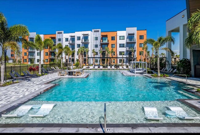 Building Photo - 12122 54th Dr E