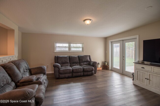 Building Photo - 2812 Kingston Ln
