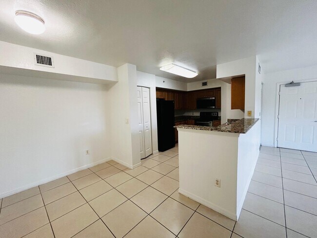 Building Photo - 6752 Heritage Grande