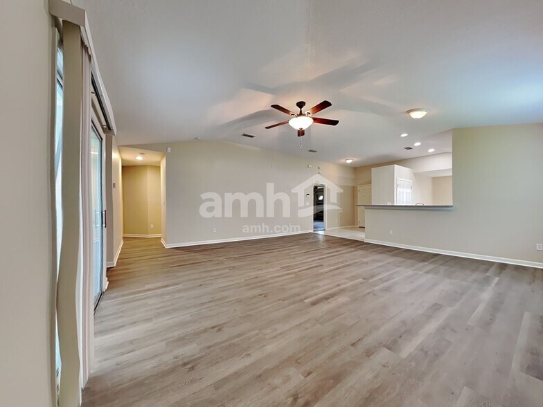 Building Photo - 1008 Beckingham Dr