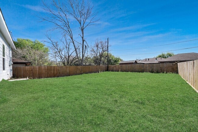 Building Photo - 7160 Rook Blvd