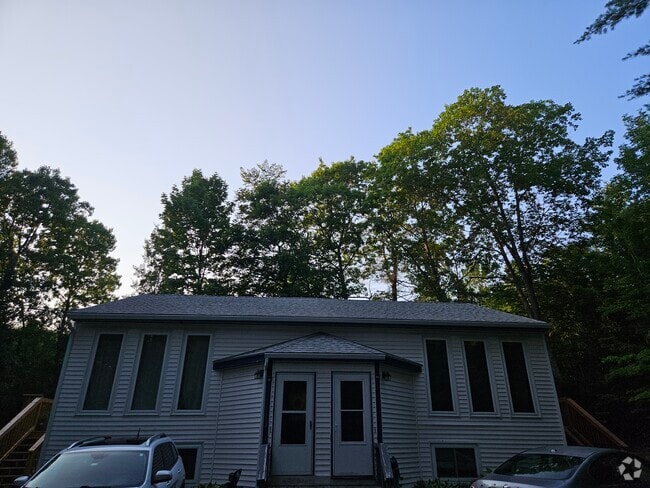 Building Photo - 132 Maranacook Rd