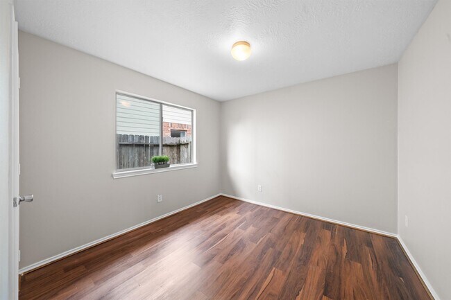 Building Photo - 14239 Brunswick Point Ln