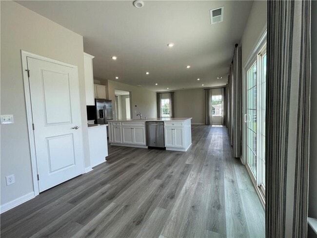 Building Photo - 105 Marchmont Dr
