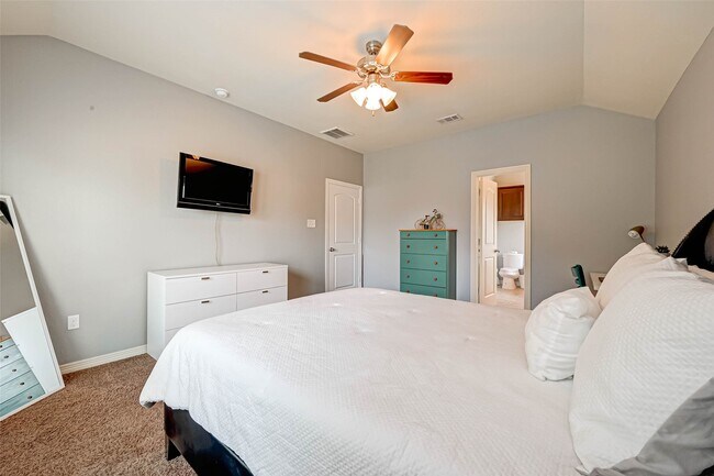 Building Photo - 7905 Livingston St