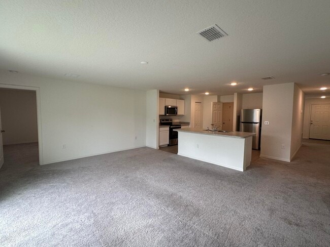 Building Photo - 550 Osmosis Dr