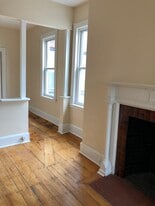 Building Photo - 612 Congress St