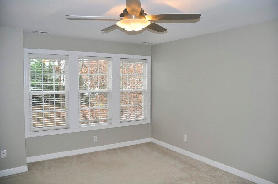 Building Photo - 2412 Horizon Hike Ct