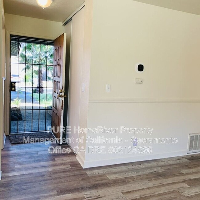 Building Photo - 5320 Andrea Blvd