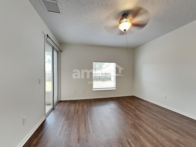 Building Photo - 3533 SW Viceroy St