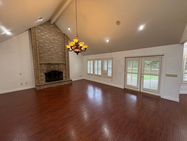 Building Photo - Entertainer delight rental home located in ''The Lakes'' subdivision Coming soon *Private Showing...